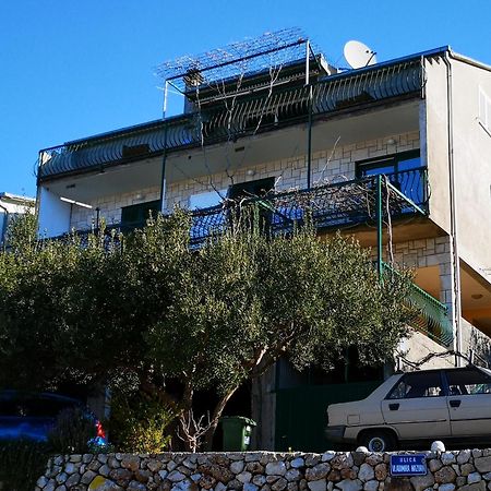 Apartmani Ivica Krzanic Podgora Exterior photo