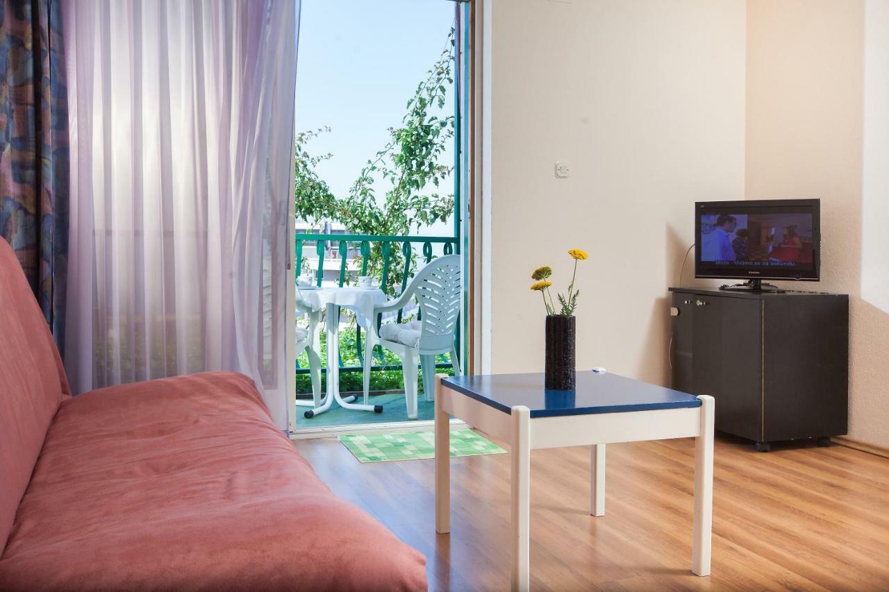 Apartmani Ivica Krzanic Podgora Exterior photo